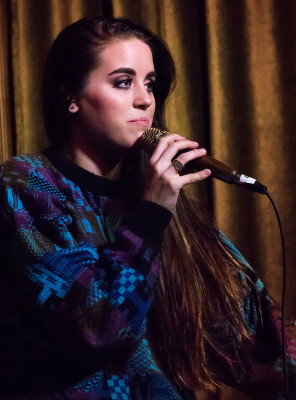 Angie Miller (American singer)