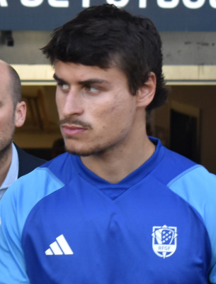 Hugo Bueno (footballer, born 2002)