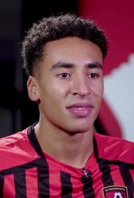 James Hill (footballer, born 2002)