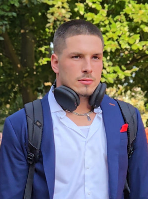 Justin Barron (American football)