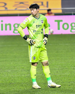 Kim Jun-hong (footballer)