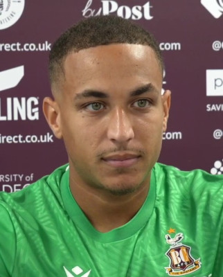 Lewis Richards (footballer, born 2001)