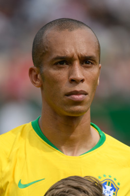 Miranda (footballer, born 1984)