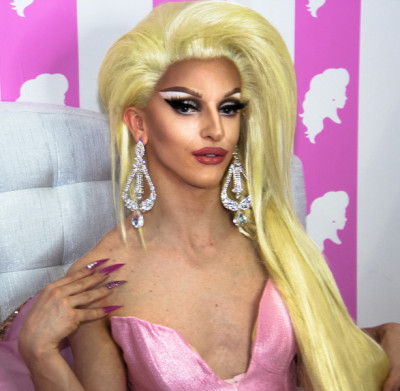 Miz Cracker