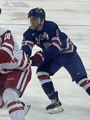 Ryan Leonard (ice hockey)