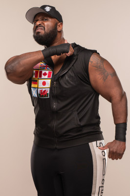 Shane Taylor (wrestler)