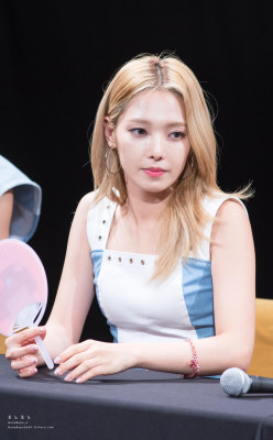 Somin (singer)