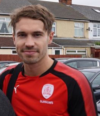 Tom Bradshaw (footballer, born 1992)