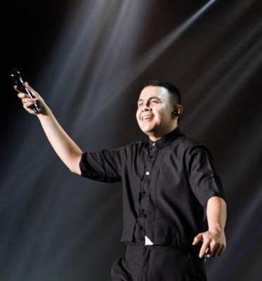Tulus (singer)