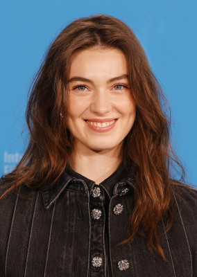 Anamaria Vartolomei profile Photo