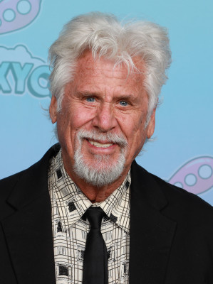 Barry Bostwick profile Photo