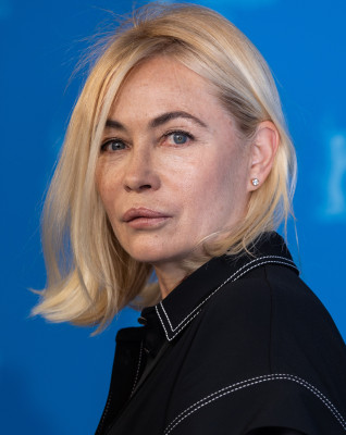 Emmanuelle Béart profile Photo