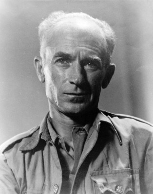 Ernie Pyle profile Photo
