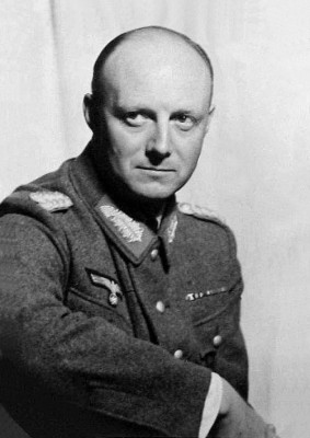 Henning von Tresckow profile Photo