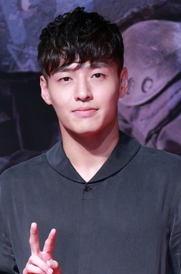 Kang Ha-neul profile Photo