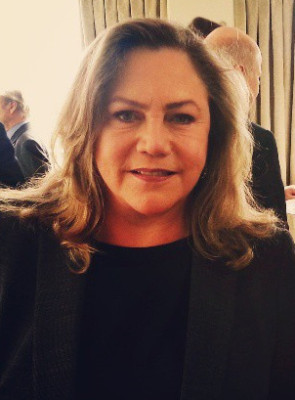 Kathleen Turner profile Photo