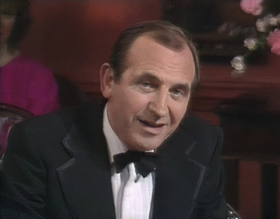 Leonard Rossiter profile Photo