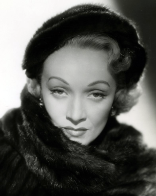 Marlene Dietrich profile Photo