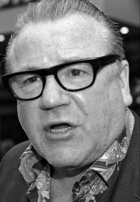 Ray Winstone profile Photo