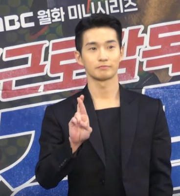 Ryu Deok-hwan profile Photo