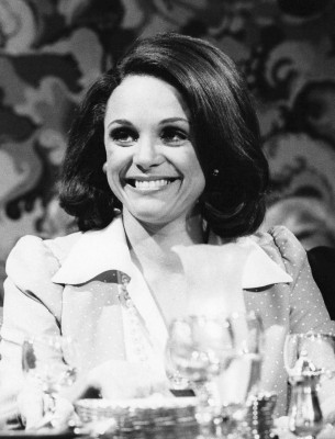 Valerie Harper profile Photo