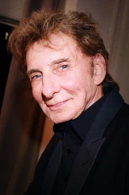 Barry Manilow profile Photo