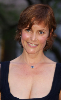 Carey Lowell profile Photo
