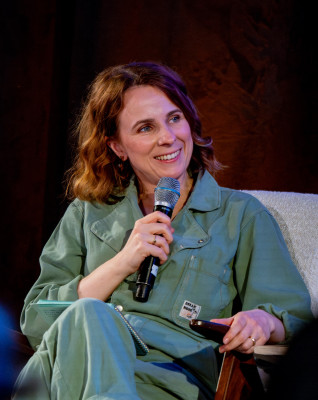 Cariad Lloyd profile Photo