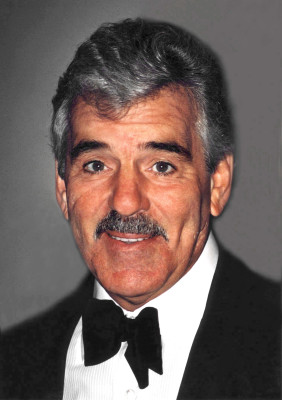 Dennis Farina profile Photo