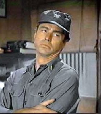 Edward Winter (actor) profile Photo