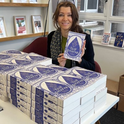 Elif Shafak profile Photo