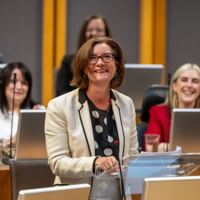Eluned Morgan profile Photo