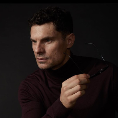 Flula Borg profile Photo
