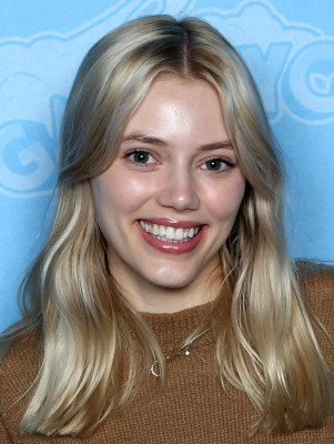 Grace Van Dien profile Photo
