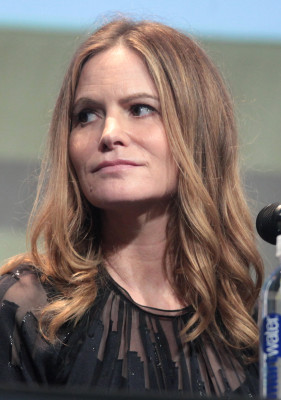 Jennifer Jason Leigh profile Photo