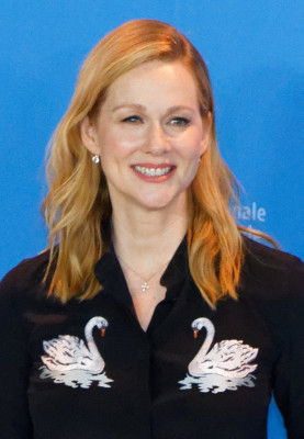 Laura Linney profile Photo