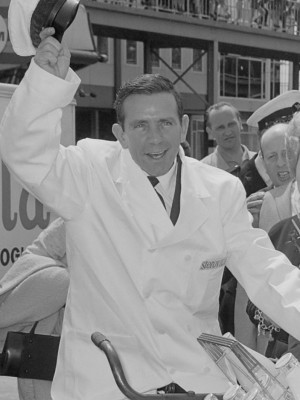 Norman Wisdom profile Photo