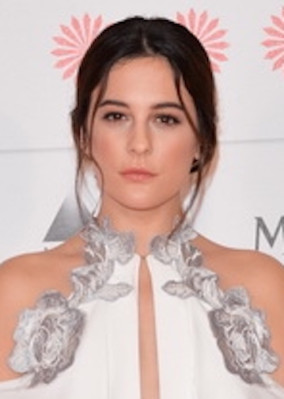 Phoebe Fox profile Photo