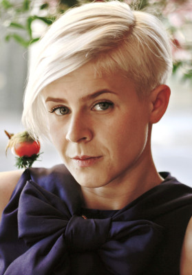 Robyn profile Photo