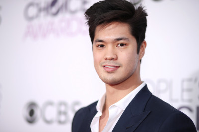 Ross Butler (actor) profile Photo