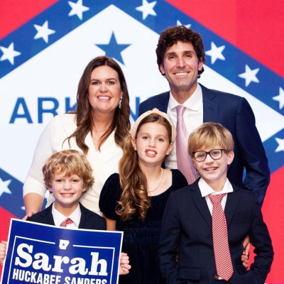 Sarah Huckabee Sanders profile Photo