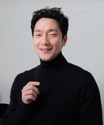 Son Suk-ku profile Photo