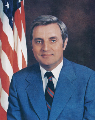 Walter Mondale profile Photo