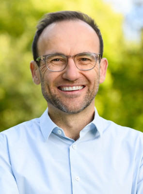Adam Bandt profile Photo