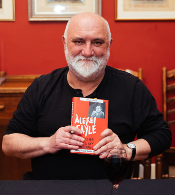 Alexei Sayle profile Photo