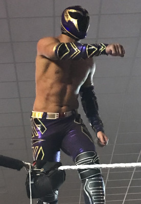Axiom (wrestler) profile Photo