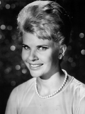 Barbara Anderson (actress) profile Photo