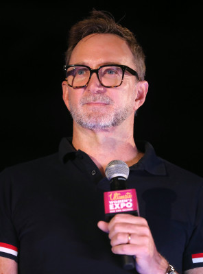 Clinton Kelly (TV personality) profile Photo