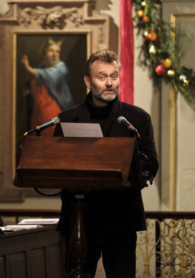 Hugh Dennis profile Photo