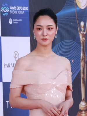 Jeon Yeo-been profile Photo